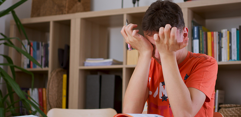 Depression: pre-teens and teenagers