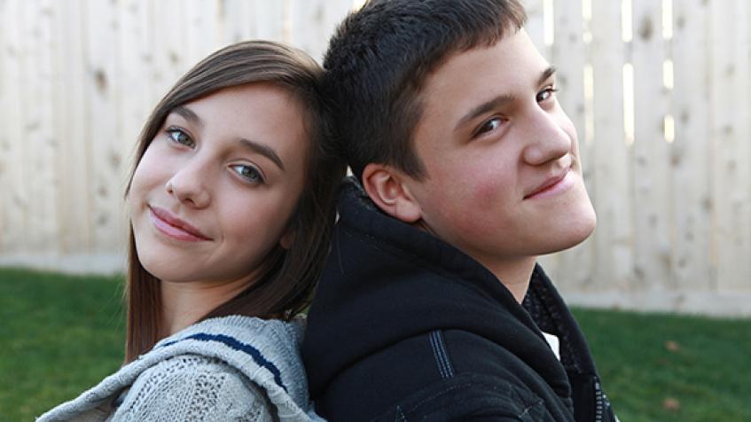 The Surprising Ways That Siblings Shape Our Lives